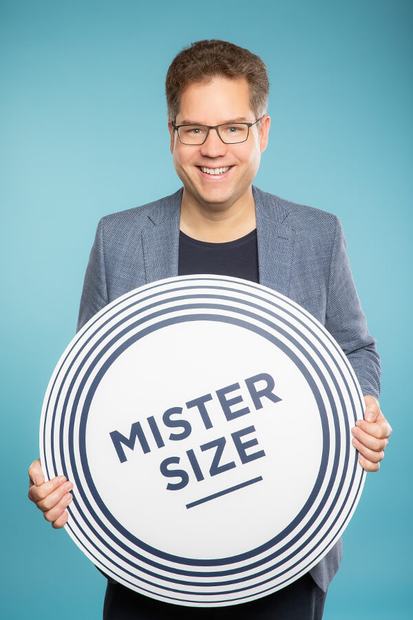 Jan Vinzenz Krause met MISTER SIZE Logo